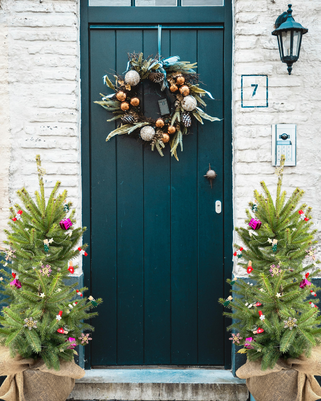 Christmas Urn Insert - White Spruce